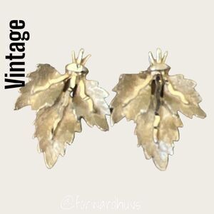 ☑️ Bundle Sale 3 for $15 | Vintage BSK Goldtone Leaf | Clip-On Earrings
